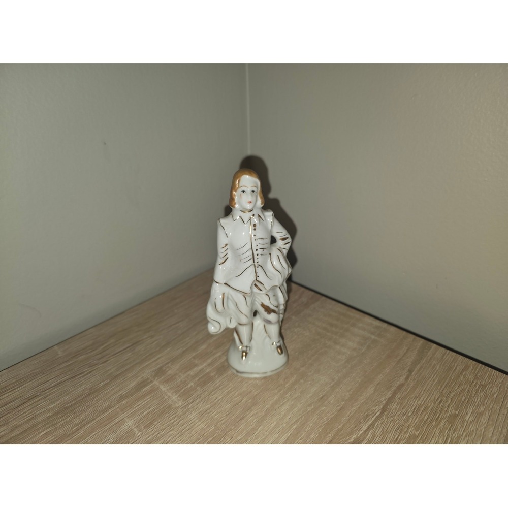 Vintage Made in Occupied Japan Porcelain Colonial Man Figurine Gold Accents